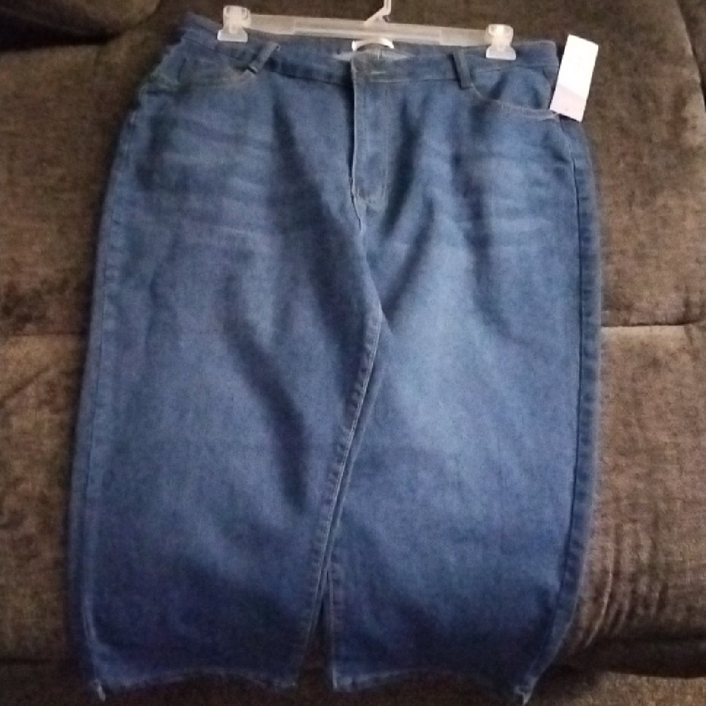 Women's Denim Capris